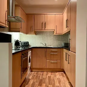 https://town-centre-flat-in-darlington-free-parking.yorkshirehotels.net